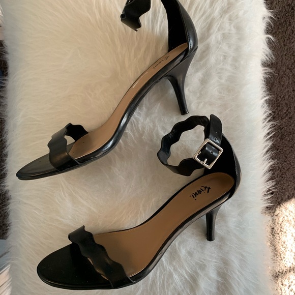 FIONI Clothing Shoes - Cute basic black heels